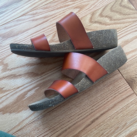 Casual sandals - Picture 2 of 11